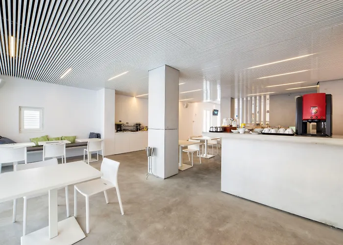 Relux איוס חורה