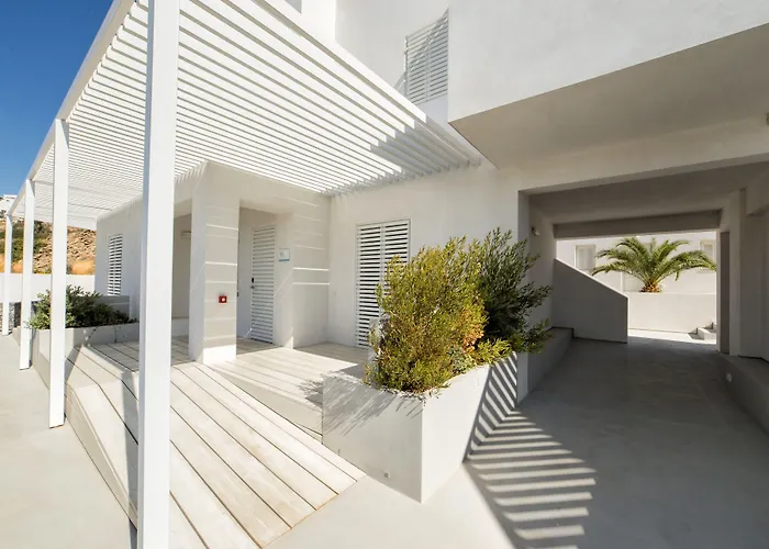 Relux Hotel Chora (Ios)